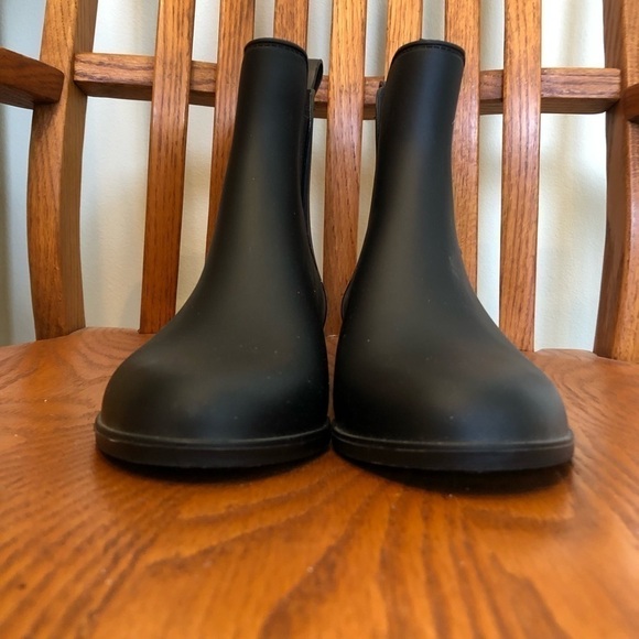 ๐ 6/$60, No Brand Black, Rubber Rain Boots, Size 10 - Picture 3 of 7